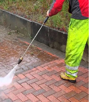 Pressure Washing Forest Lake